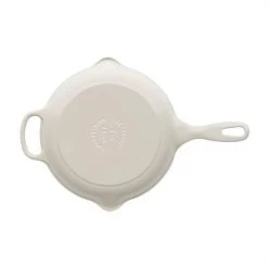 Le Creuset Skillet Koekenpan ø 23 Cm Gietijzer Meringue 7 Le Creuset Skillet Koekenpan ø 23 Cm Gietijzer Meringue -Boetiekwinkel voor keukengerei 20182237160422 le creuset signature cast iron round skillet 23cm meringue 2