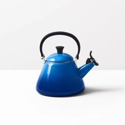 Le Creuset Kone Fluitketel 1,6 Liter Staal Azure -Boetiekwinkel voor keukengerei 40101022200000 alt5