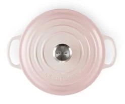 Le Creuset Signature Braadpan 4,2 Liter ø 24 Cm Gietijzer Shell Pink -Boetiekwinkel voor keukengerei rs8767 lc 20190618 fr ps 00009 24cm