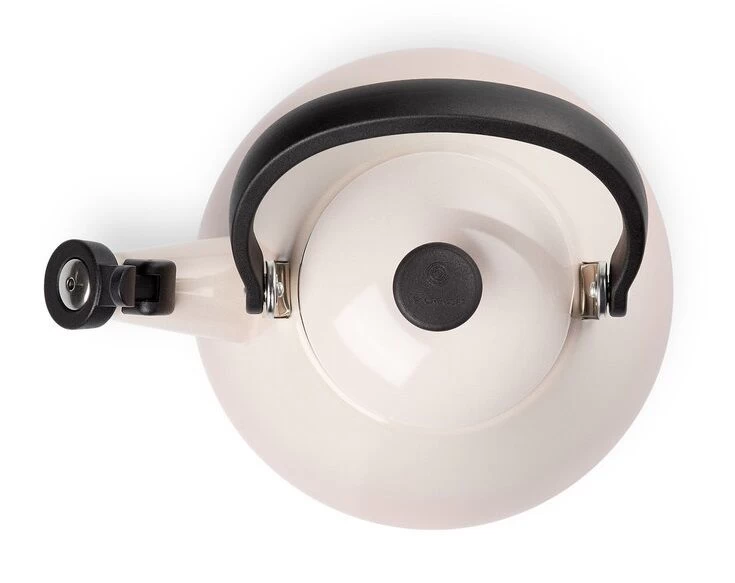 Le Creuset Kone Fluitketel 1,6 Liter Staal Shell Pink 5 Le Creuset Kone Fluitketel 1,6 Liter Staal Shell Pink - Afbeelding 3