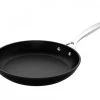 Le Creuset Les Forgées TNS Koekenpan ø 28 Cm Aluminium -Boetiekwinkel voor keukengerei toughened non stick shallow frying pan 28cm black le creuset